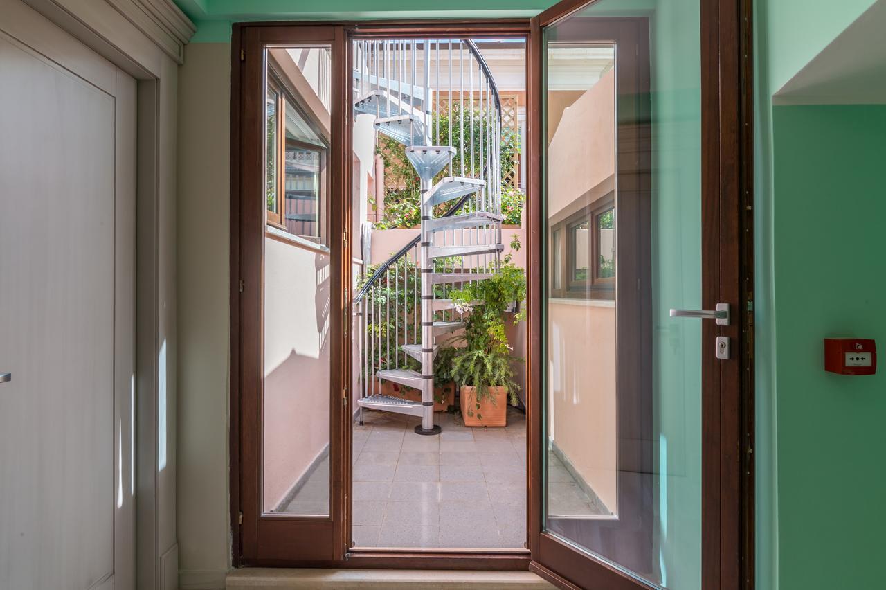 L'Ambasciata Hotel De Charme 卡利亚里 外观 照片